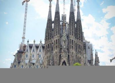 کلیسای ساگرادا فامیلیا (Sagrada Fam&iacutelia) - اسپانیا