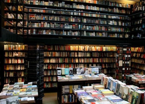 کتابفروشی های قدیمی دنیا که همچنان فقط کتاب می فروشند