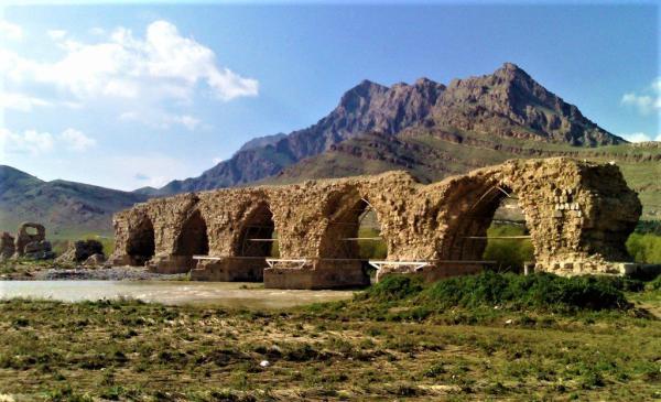 پل شاپوری یا پل شکسته خرم آباد Shapuri Bridge